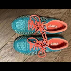 Women’s ASICS size 8